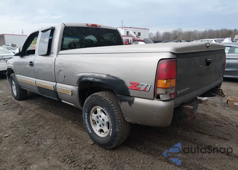 2000 Chevrolet Silverado 1500 Ls z USA, uszkodzony, nr VIN 2GCEK19T6Y1237885